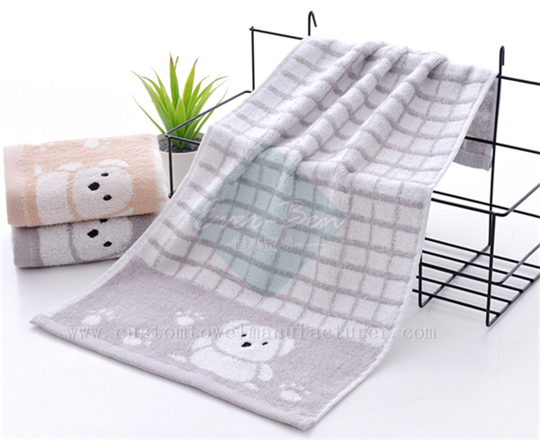 China Bulk Custom monogrammed bath towels Manufacturer